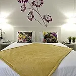 Hotel Primavera Perfume