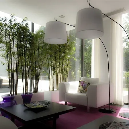 Hotel Primavera Perfume 3*