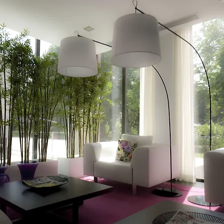 Hotel Primavera Perfume 3*